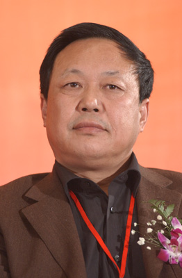 著名三农人物孙大午在县乡干部论坛上