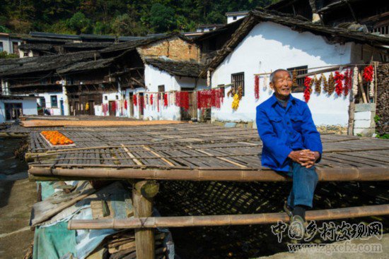 浙江临安 探访奇特的石板屋古村落